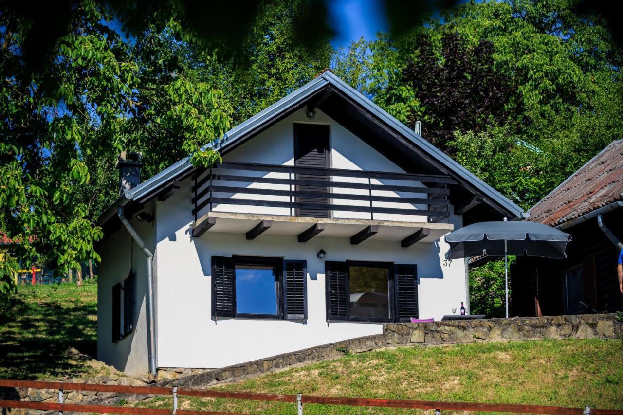 Kuca Za Odmor, Ferienhaus, Holiday Home Rugas Orahovica Exterior foto